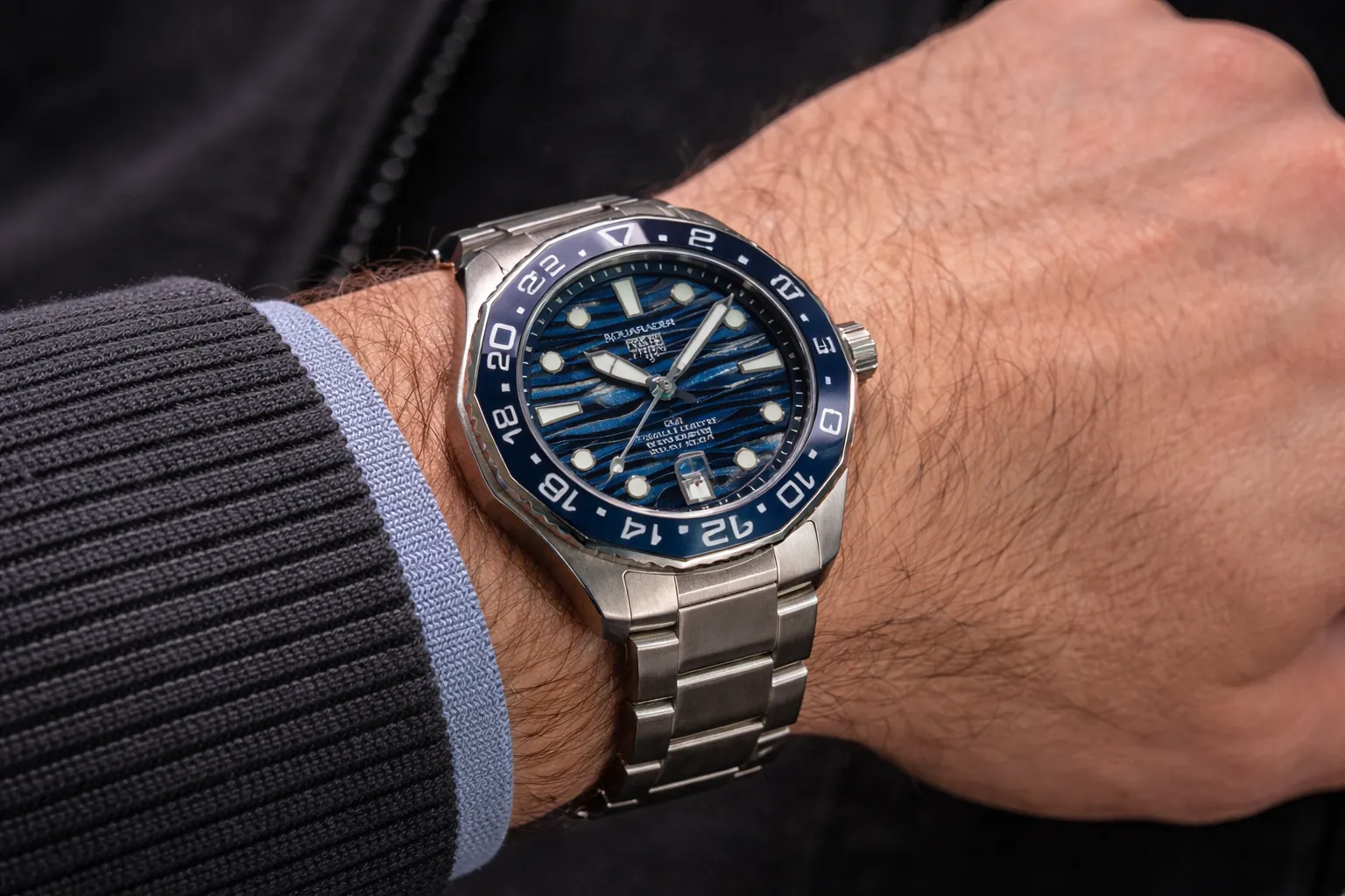 Tag Heuer Aquaracer blue dial replica watch worn on wrist 2026