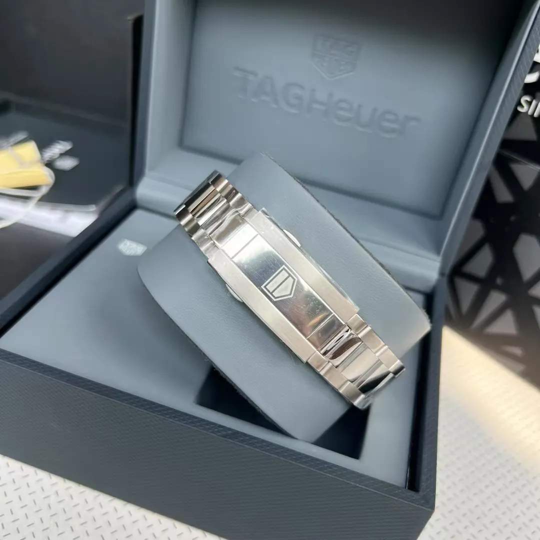 TAG Heuer Aquaracer Professional 200 band