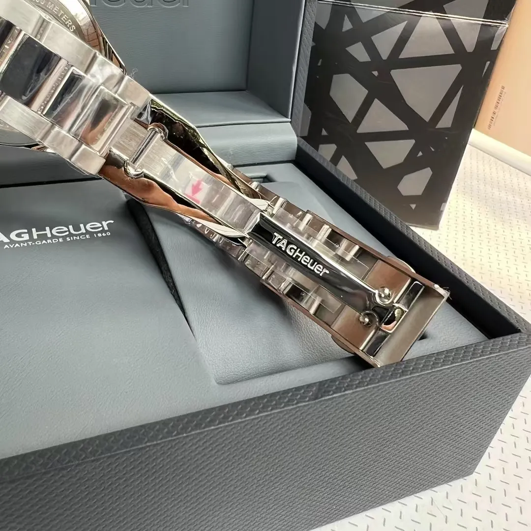 TAG Heuer Aquaracer Professional 200 bracelet