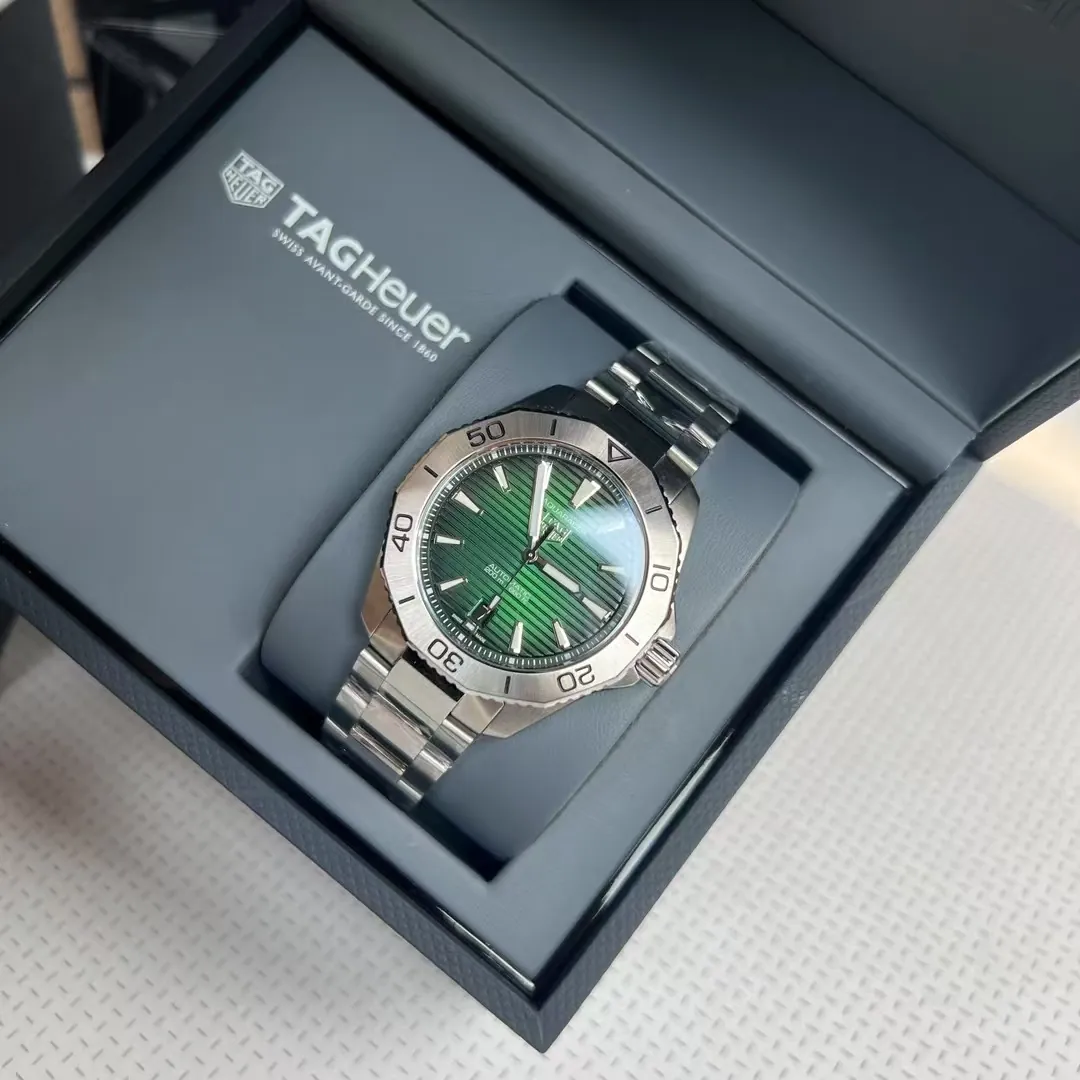 TAG Heuer Aquaracer Professional 200 Green Automatic Watch 40mm box