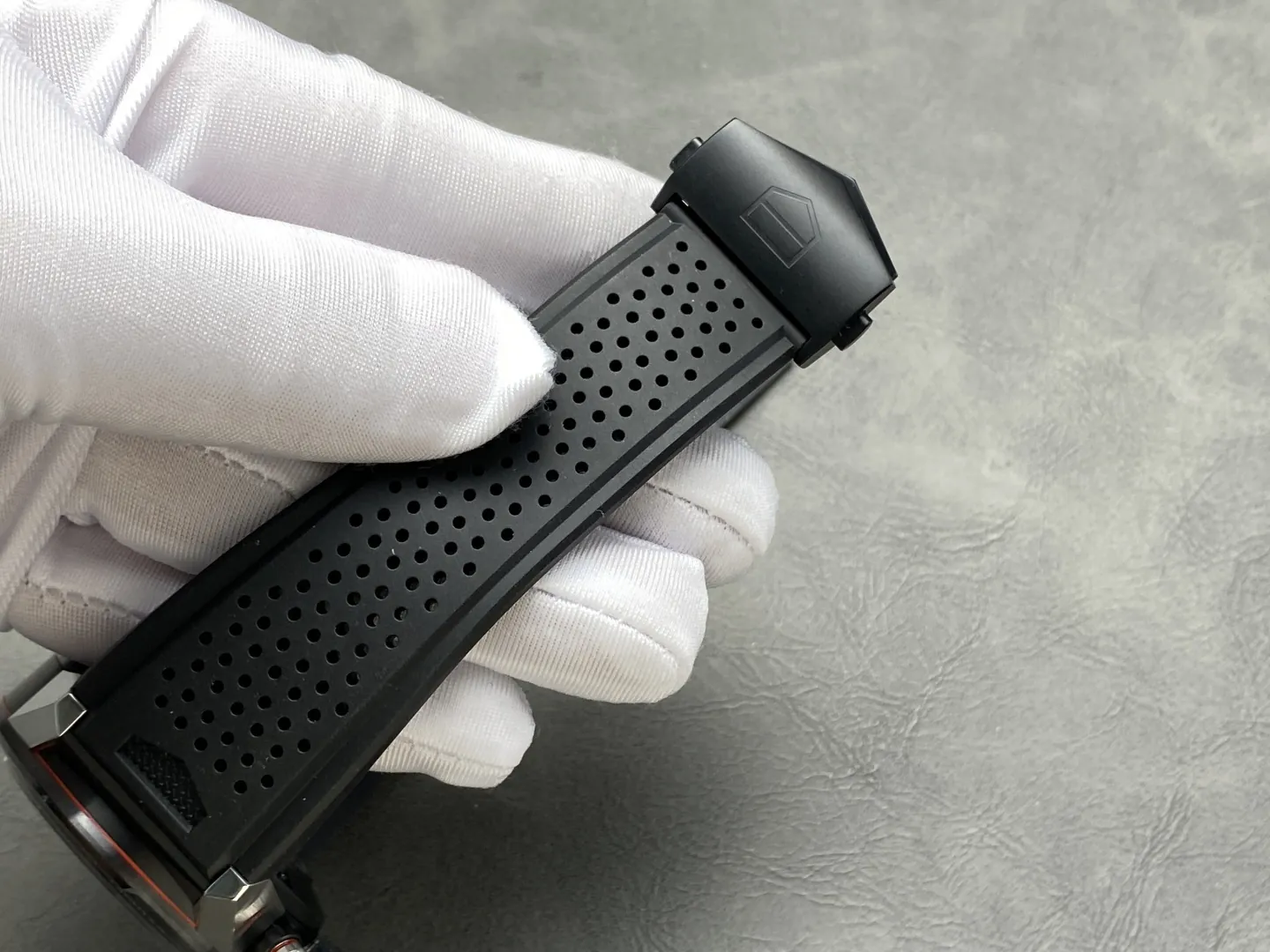 TAG Heuer Carrera Calibre Heuer 01 Automatic Skeleton Dial Men's Watch band