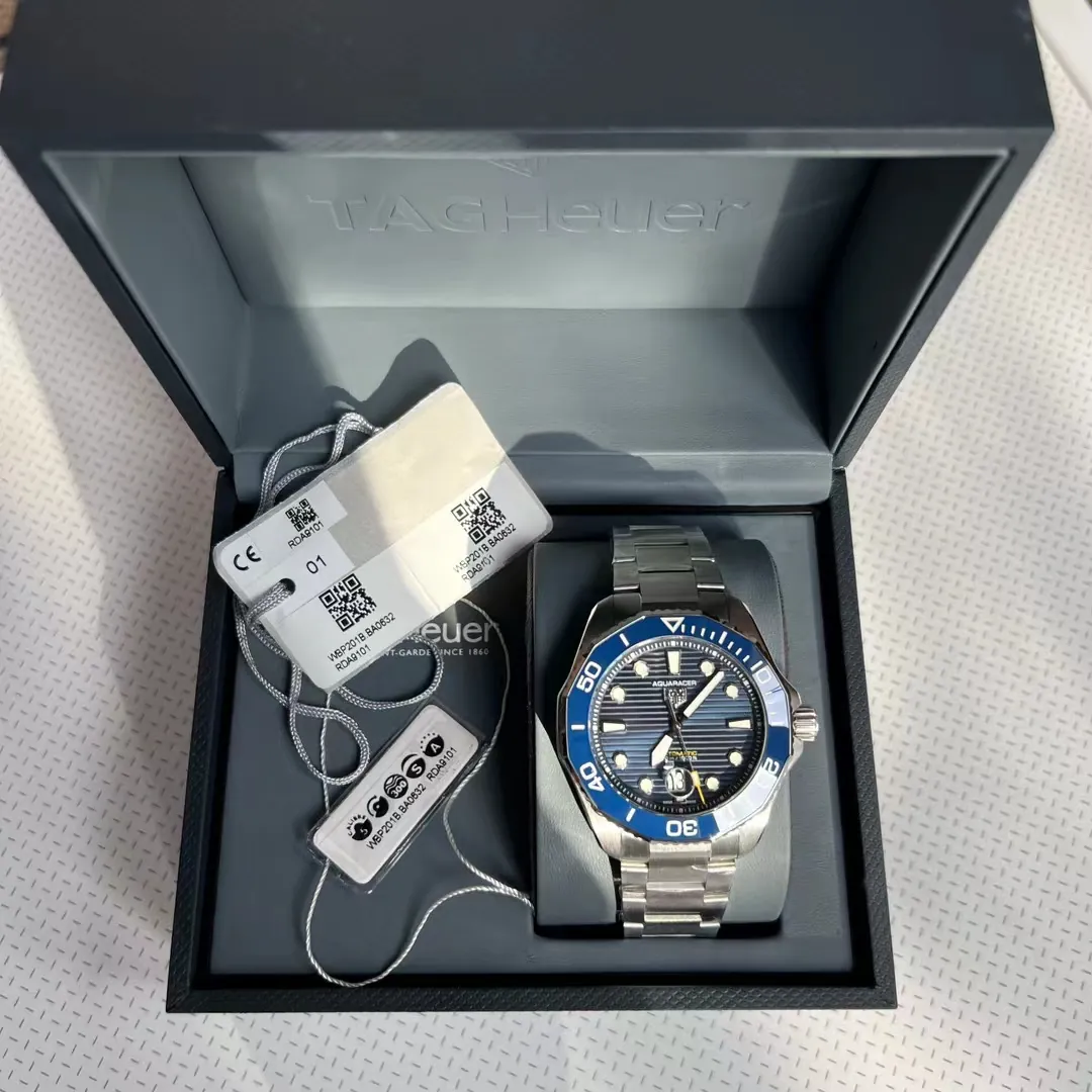 TAG Heuer Aquaracer Automatic Blue Dial Men's Watch front