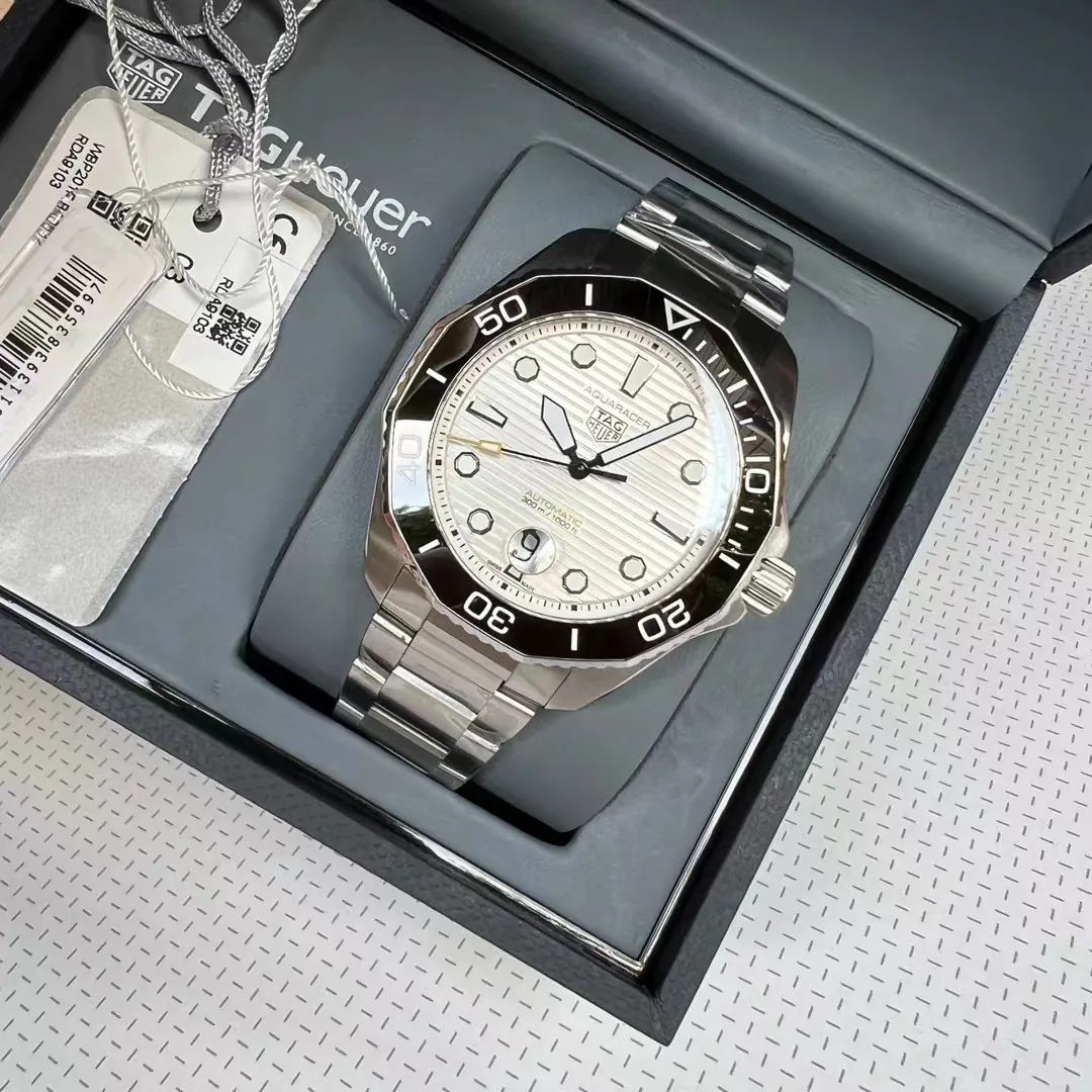 TAG Heuer AQUARACER Professional 300 Calibre 5 Automatic Watch dial