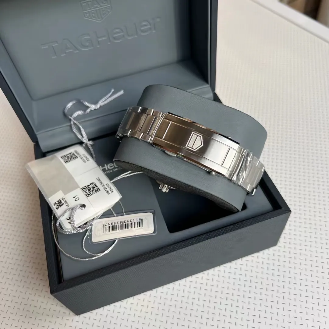 TAG Heuer Aquaracer Professional 300 Automatic Watch 43mm band