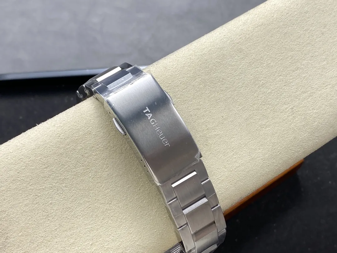 TAG Heuer Aquaracer GMT Automatic, 43 mm, Steel WAY201F.BA0927 band