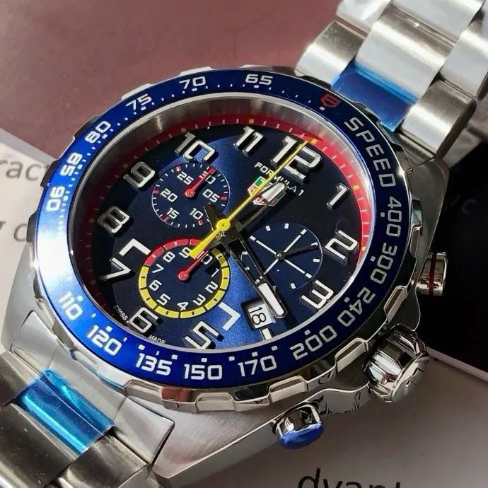 TAG Heuer Formula 1 Chronograph x Red Bull Racing Quartz 43 mm detail
