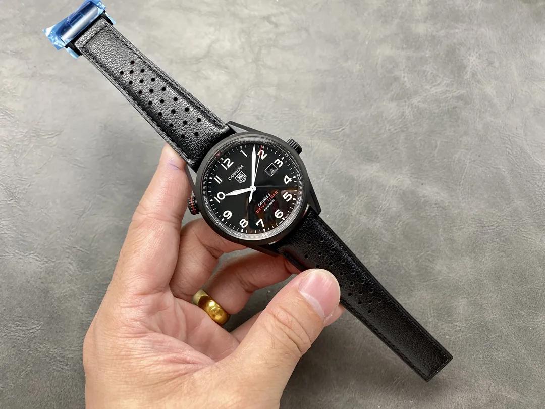 TAG Heuer Carrera Men's Black Watch detail