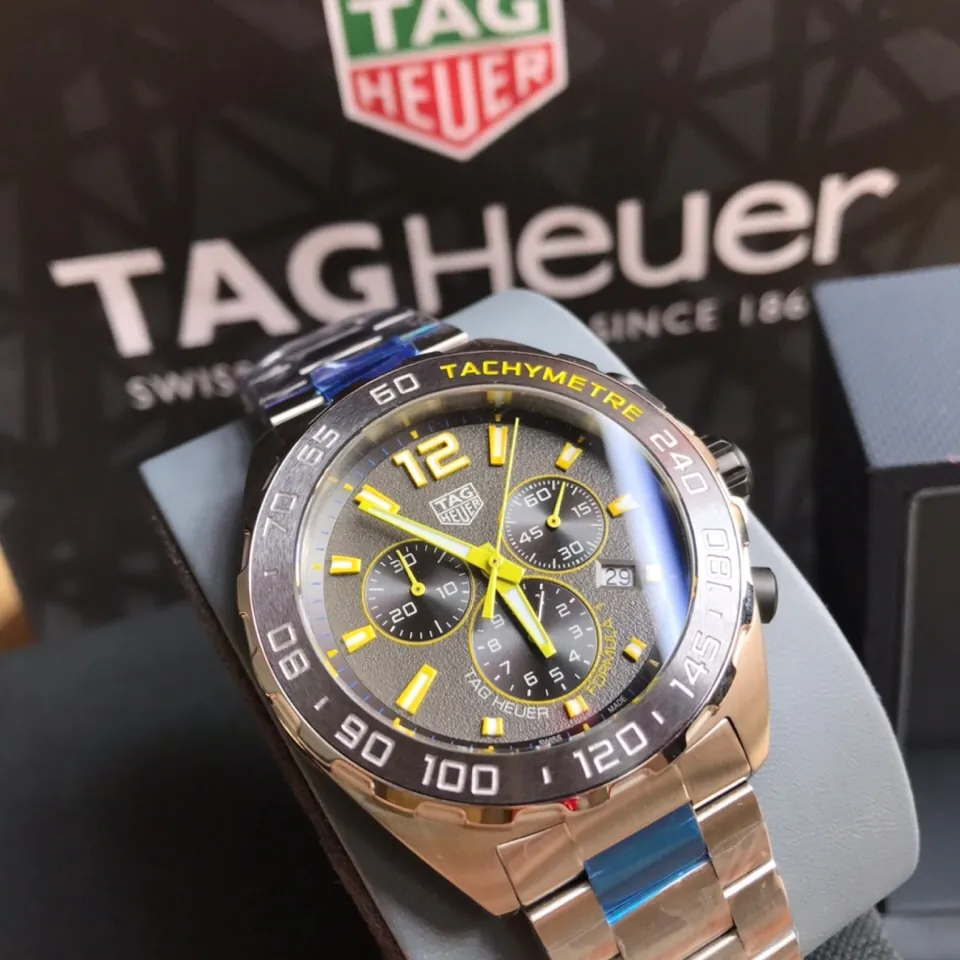 TAG Heuer Formula 1 Chronograph Quartz 43 mm front 1