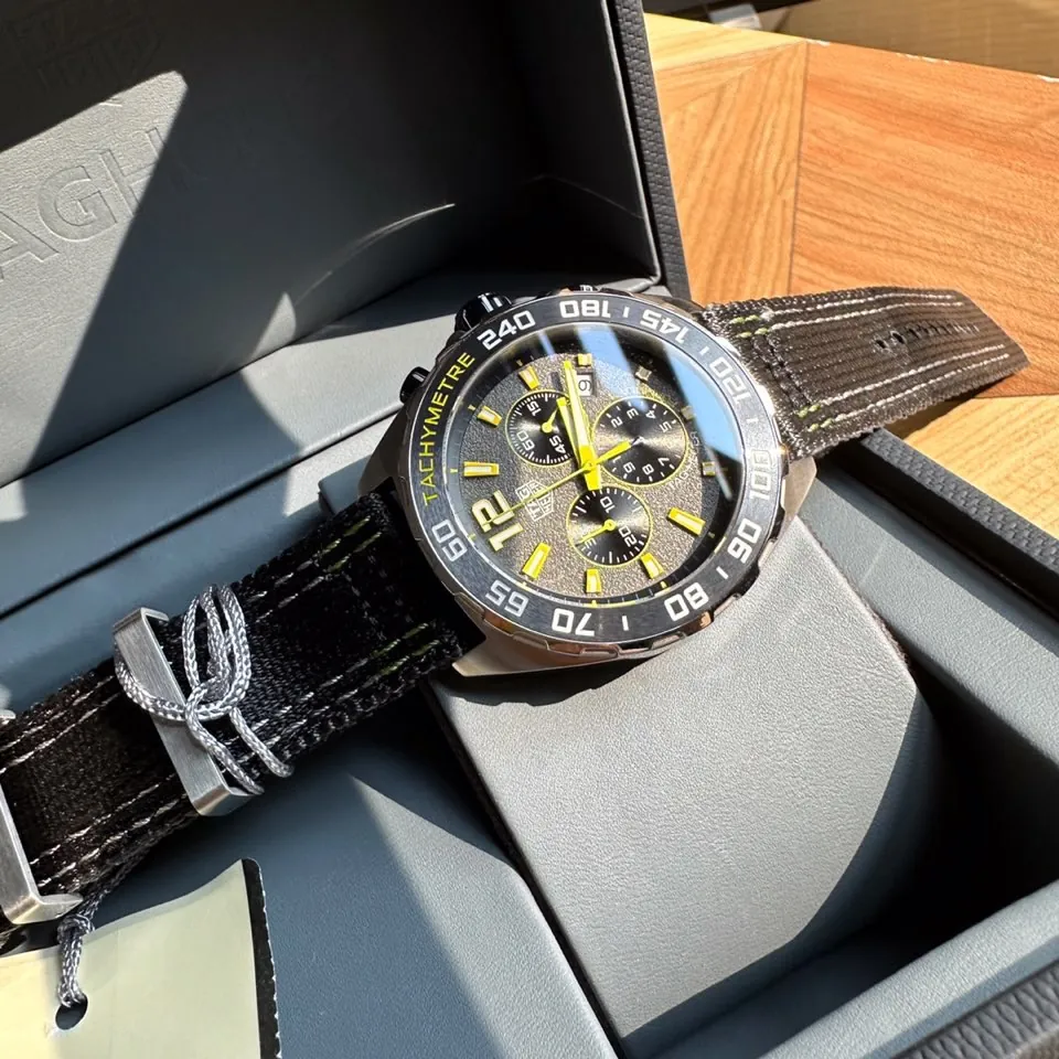 TAG Heuer Formula 1 Chronograph Quartz 43 mm WATCH