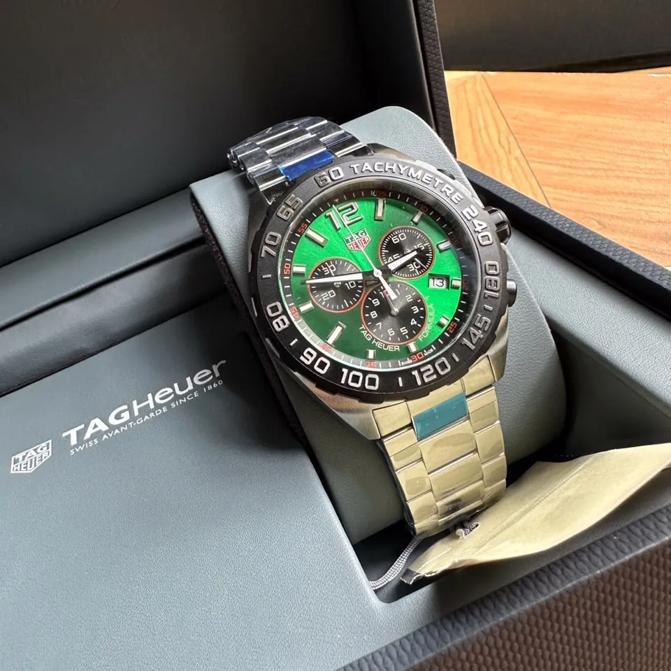 TAG Heuer Formula 1 Chronograph Quartz 43 mm front