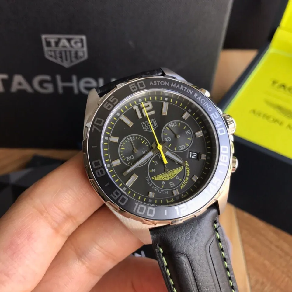 TAG Heuer Formula 1 Quartz 43 mm front