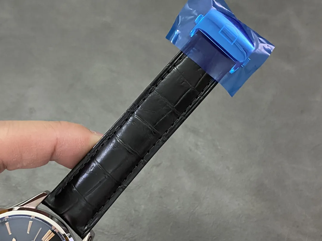 TAG Heuer Carrera Day-Date Automatic Watch 41 mm buckle