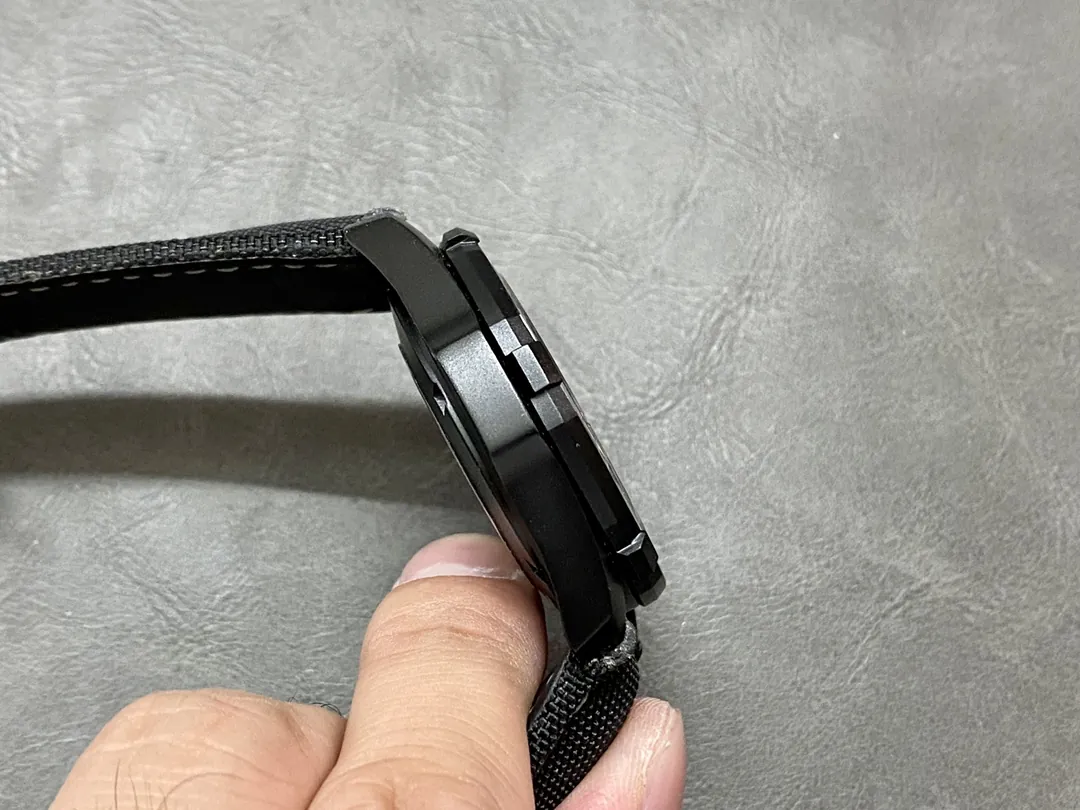 TAG Heuer Aquaracer Special Edition 41 mm Watch left