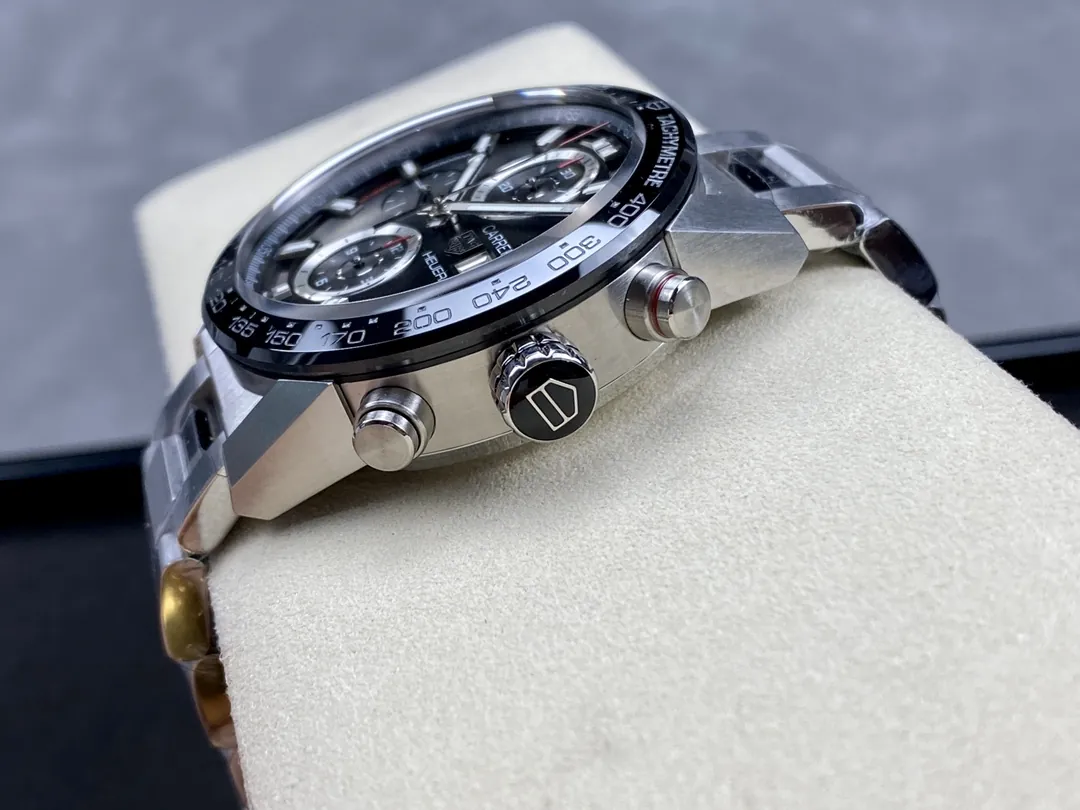 TAG Heuer Carrera Heuer 01 43 mm Steel & Ceramic Watch crown