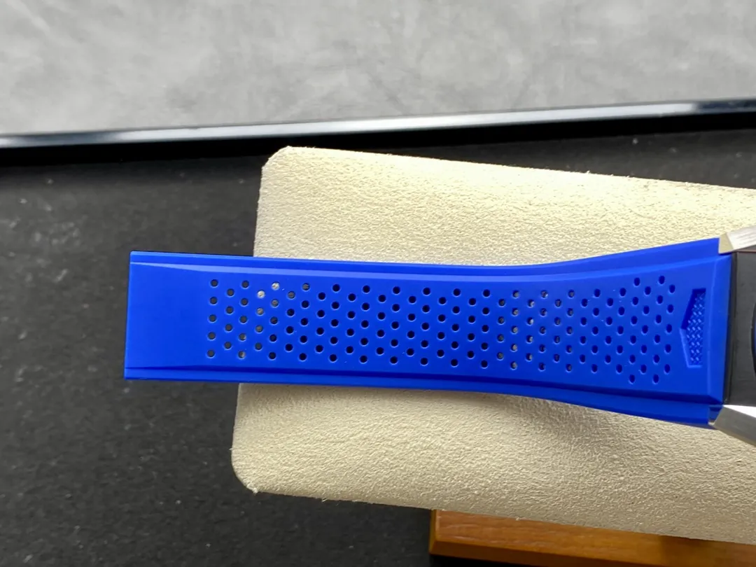 TAG Heuer Carrera Heuer 01 Automatic Chronograph band