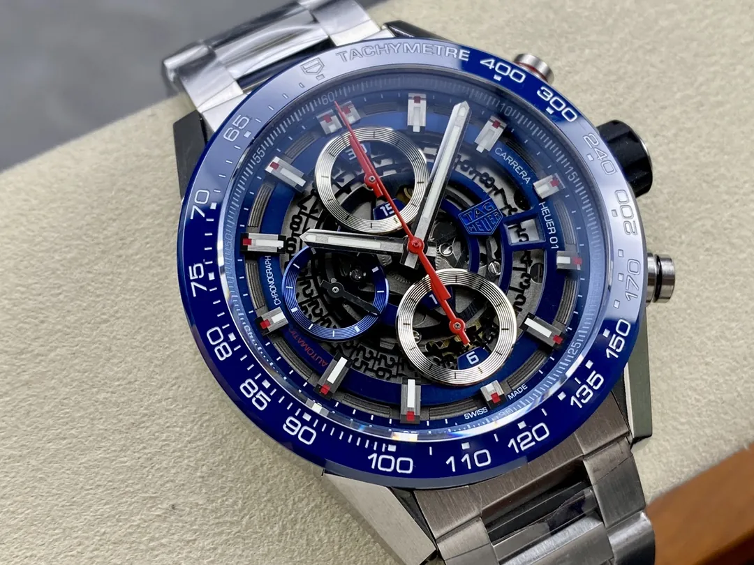 TAG Heuer Carrera Heuer 01 Automatic 43 mm Watch detail