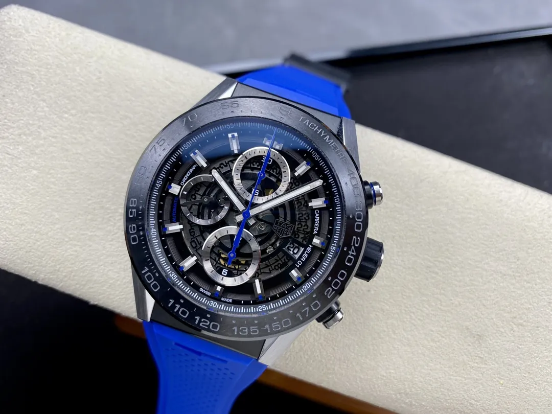 TAG Heuer Carrera Heuer 01 Automatic Chronograph display