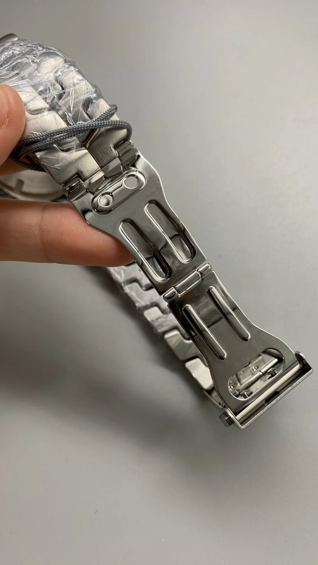 TAG Heuer Formula 1 CAZ1013.BA0883 Quartz Chronograph 43MM Replica Watch buckle