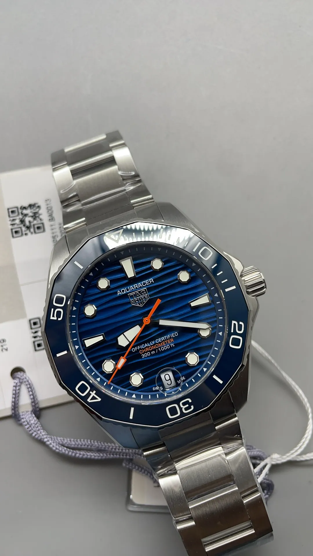 TAG Heuer Aquaracer Professional 300 Date WBP5111.BA0013 Replica Watch - detail
