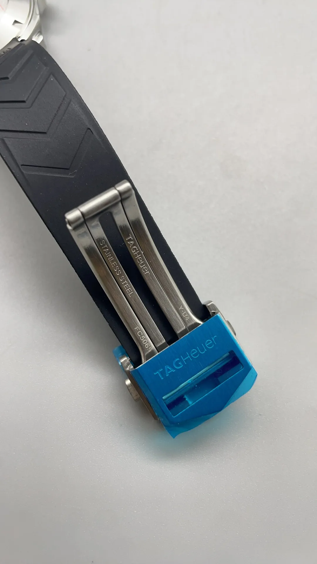 TAG Heuer Aquaracer WAY101A.FT6141 Quartz 43MM Replica Watch clasp