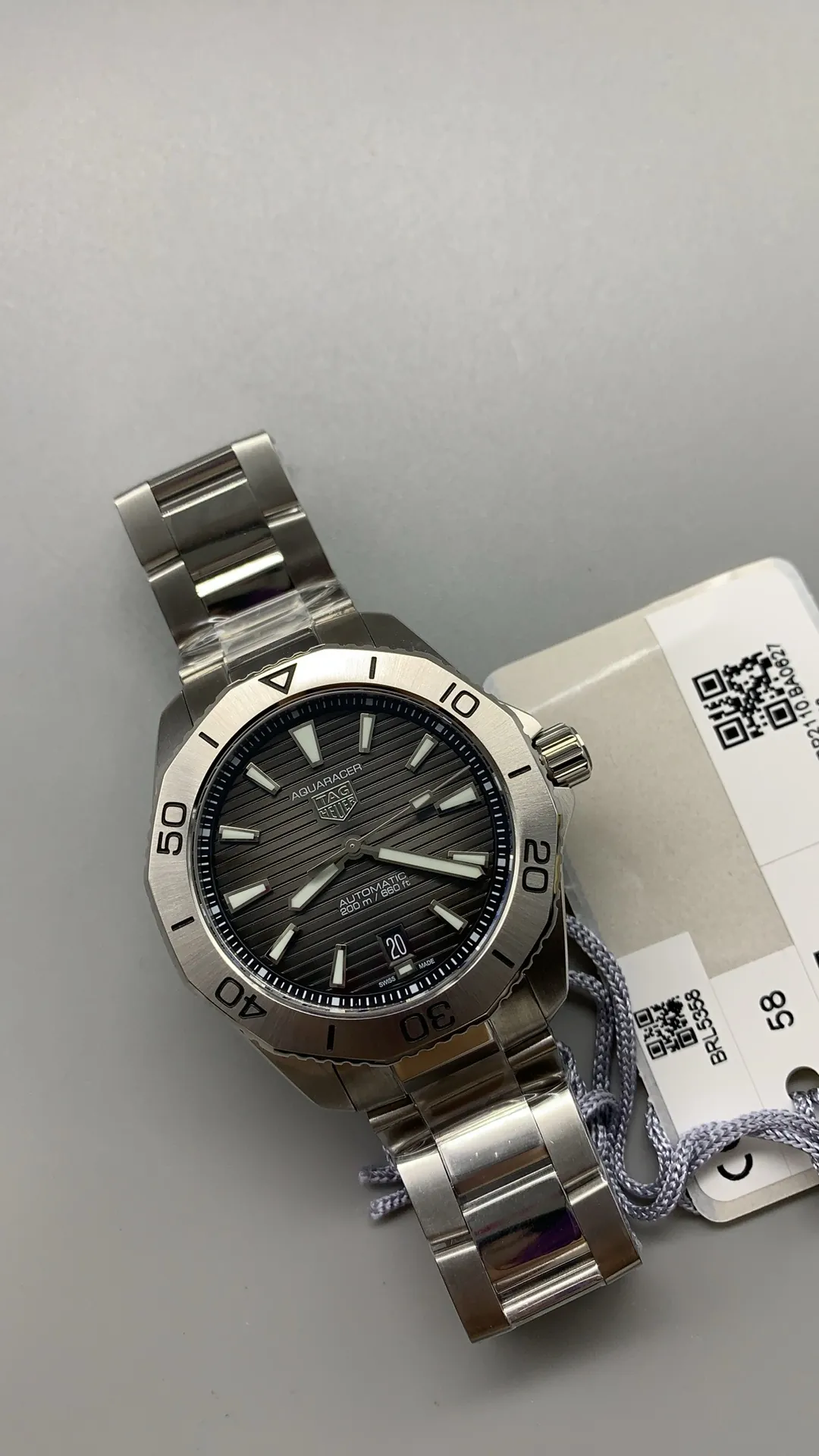 TAG Heuer Aquaracer Professional 200 Date WBP2110.BA0627 Replica Watch detail