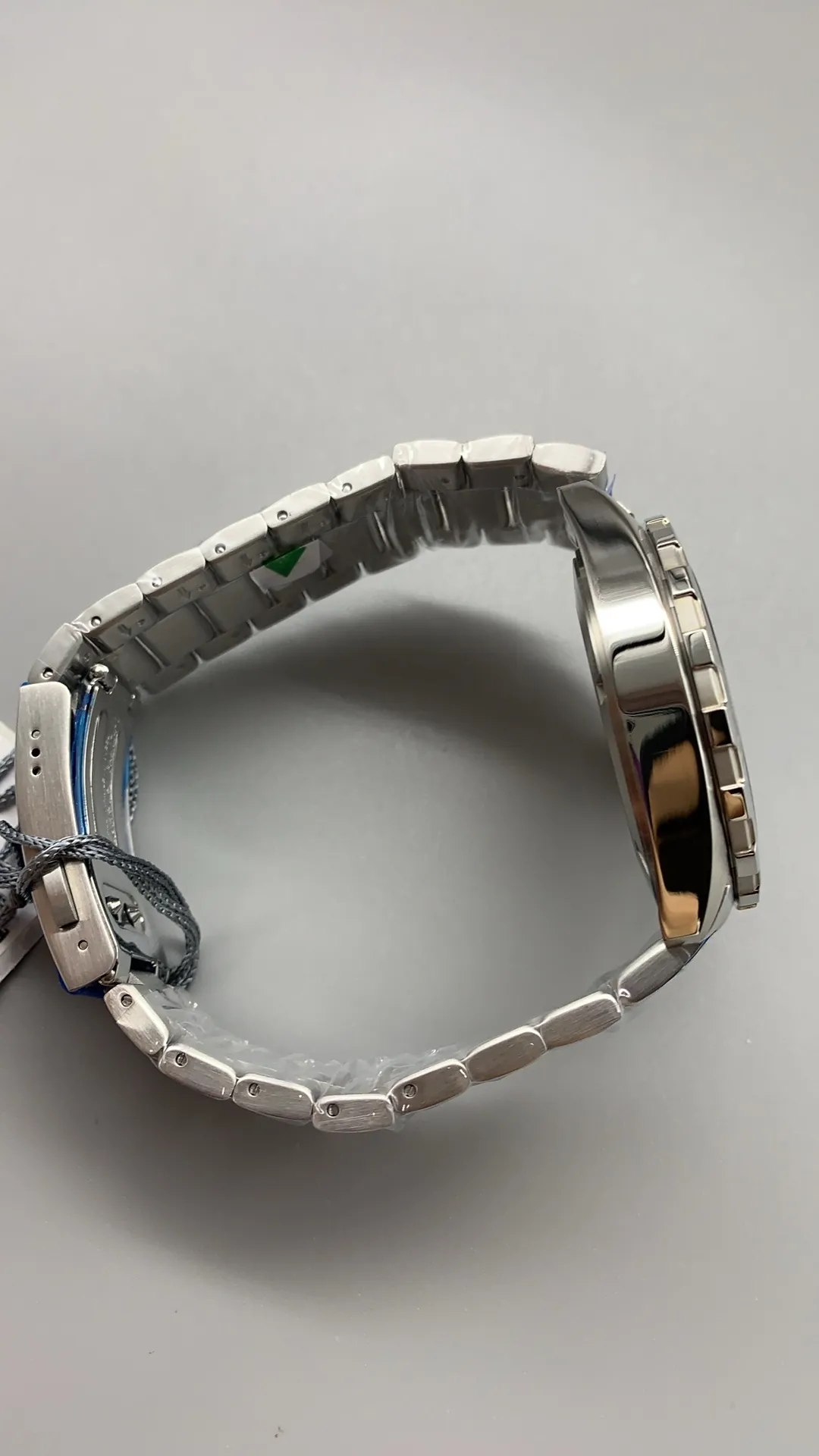 TAG Heuer Formula 1 Date WAZ1010.BA0842 43MM Replica Watch side