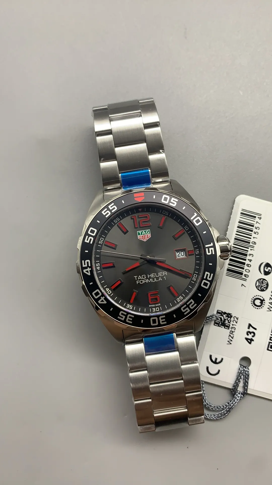 TAG Heuer Formula 1 Quartz 43mm WAZ1018.BA0842 Grey Dial Black Bezel Stainless Steel Watch detail