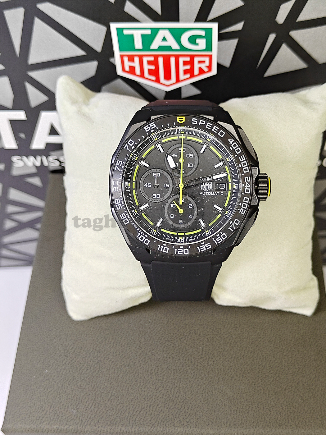 Replica TAG Heuer Formula 1 CBZ2086.FT8098 44mm Black Opal Lime Green Dial - Front 1
