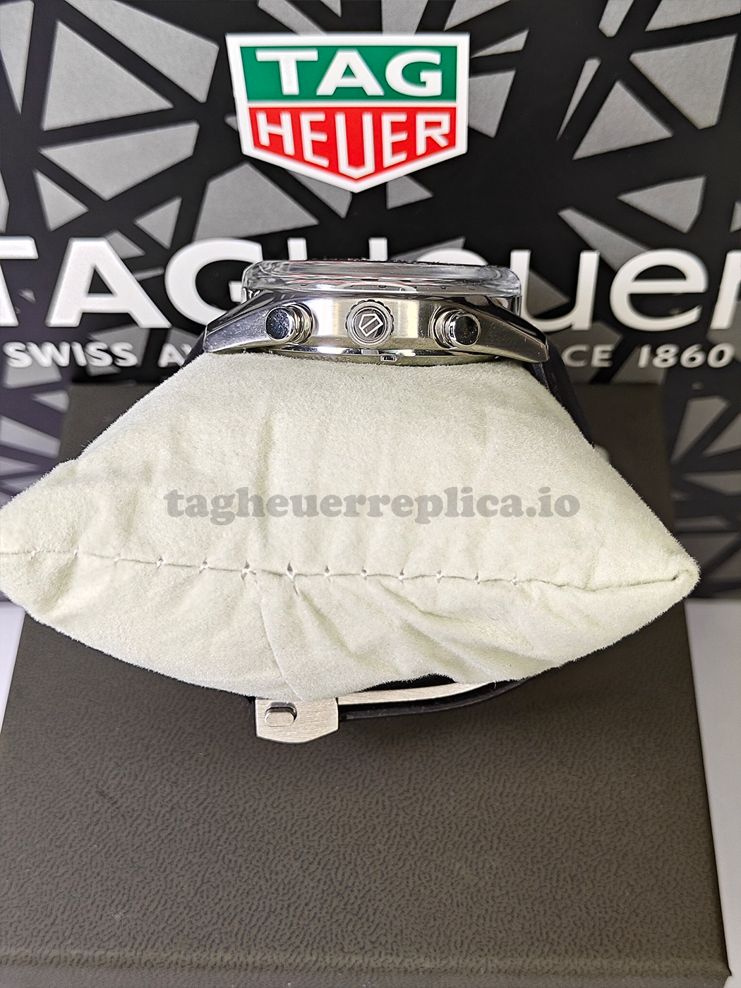 Replica TAG Heuer Formula 1 CBS2011.FC6529 42mm Silver Grain Dial - Crown
