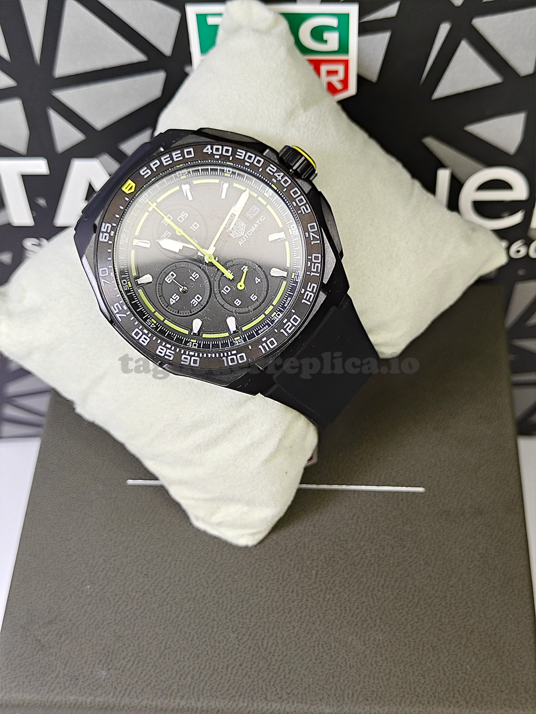Replica TAG Heuer Formula 1 CBZ2086.FT8098 44mm Black Opal Lime Green Dial - Front 2
