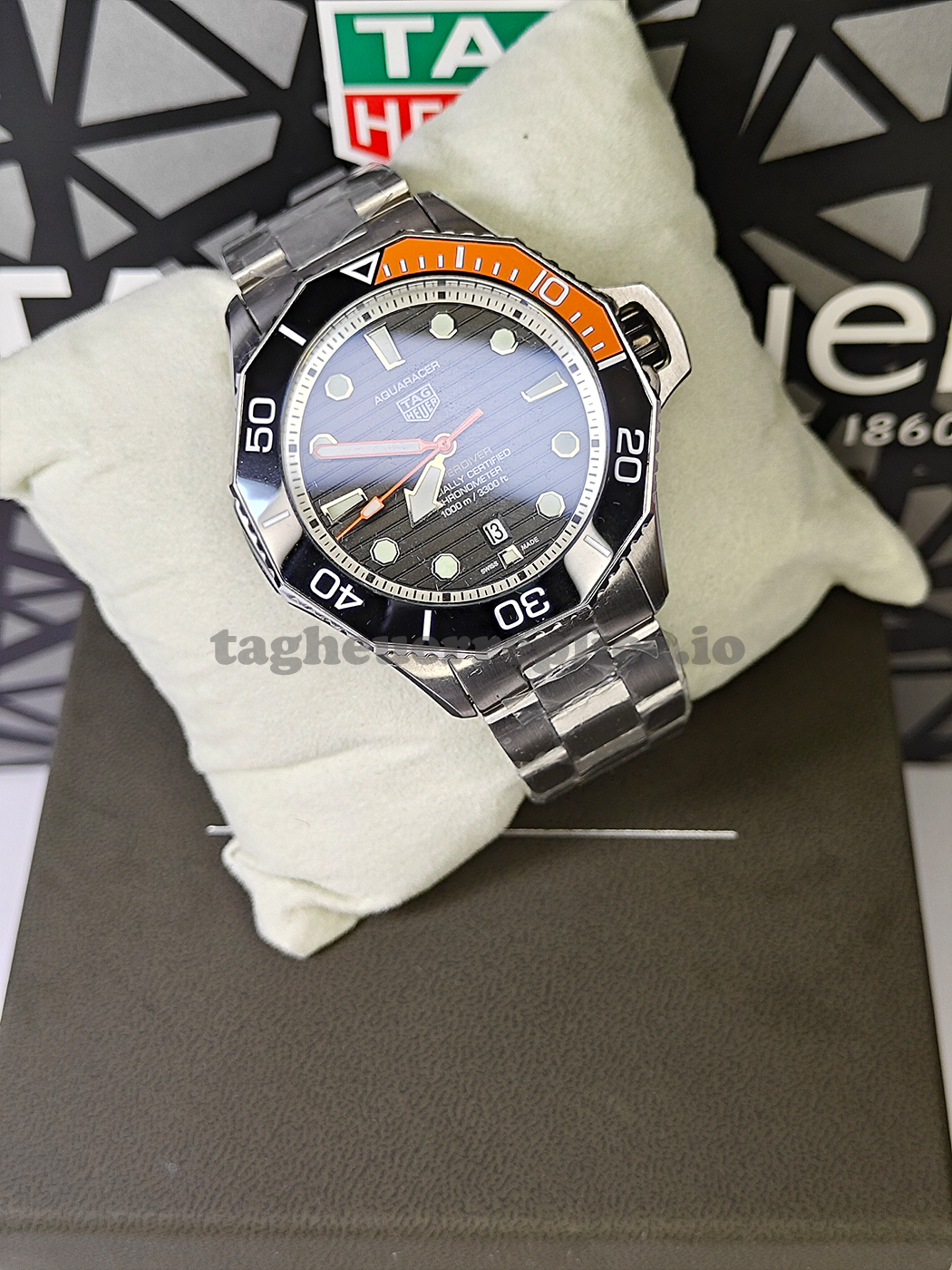 Replica TAG Heuer Aquaracer WBP5A8A.BF0619 45mm Black Dial - Front 2

