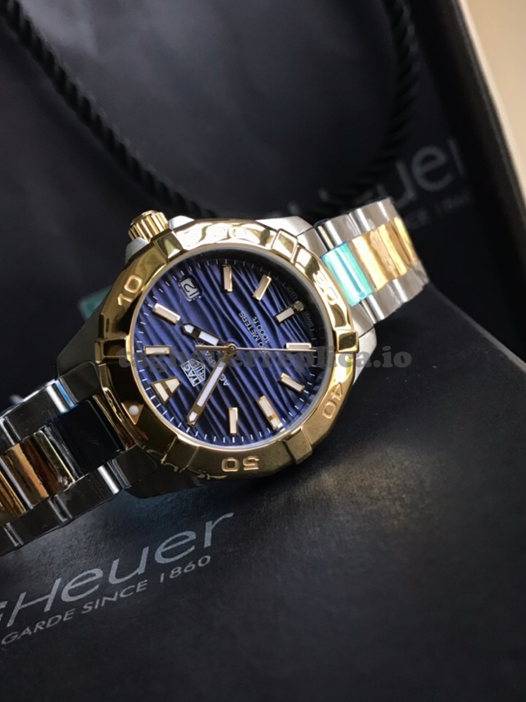 Replica TAG Heuer Aquaracer WBD1325.BB0320 32mm Blue Dial - Front 3

