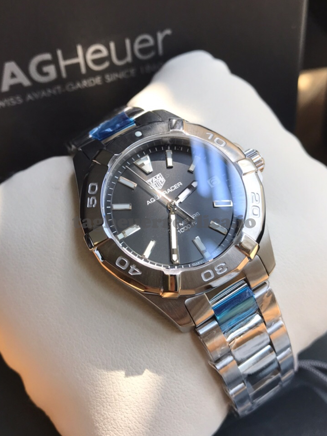 Replica TAG Heuer Aquaracer WBD1310.BA0740 32mm Black Sunray Dial - Front 1
